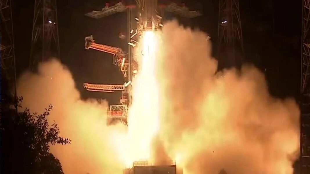 ISRO की बड़ी कामयाबी, EOS-05 सफलतापूर्वक लॉन्च; भारत को मिला पहला जियोसिंक्रोनस इमेजिंग सैटेलाइट ISRO की बड़ी कामयाबी, EOS-05 सफलतापूर्वक लॉन्च; भारत को मिला पहला जियोसिंक्रोनस इमेजिंग सैटेलाइट