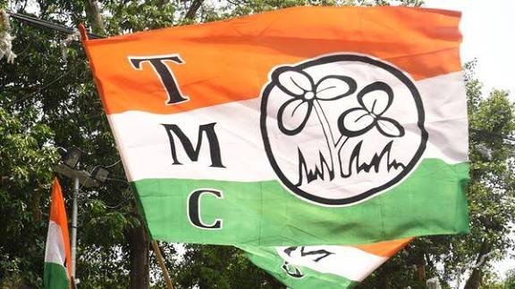 TMC के नाम-चिह्न पर EC की रोक, कांग्रेस ने चुनाव आयोग पर उठाए सवाल TMC के नाम-चिह्न पर EC की रोक, कांग्रेस ने चुनाव आयोग पर उठाए सवाल