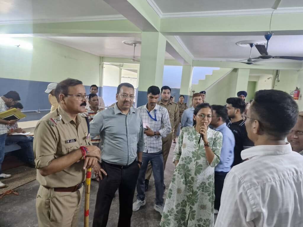 बिना इजाजत चल रहे मदरसों पर प्रशासन का शिकंजा, बनभूलपुरा में दो सील बिना इजाजत चल रहे मदरसों पर प्रशासन का शिकंजा, बनभूलपुरा में दो सील