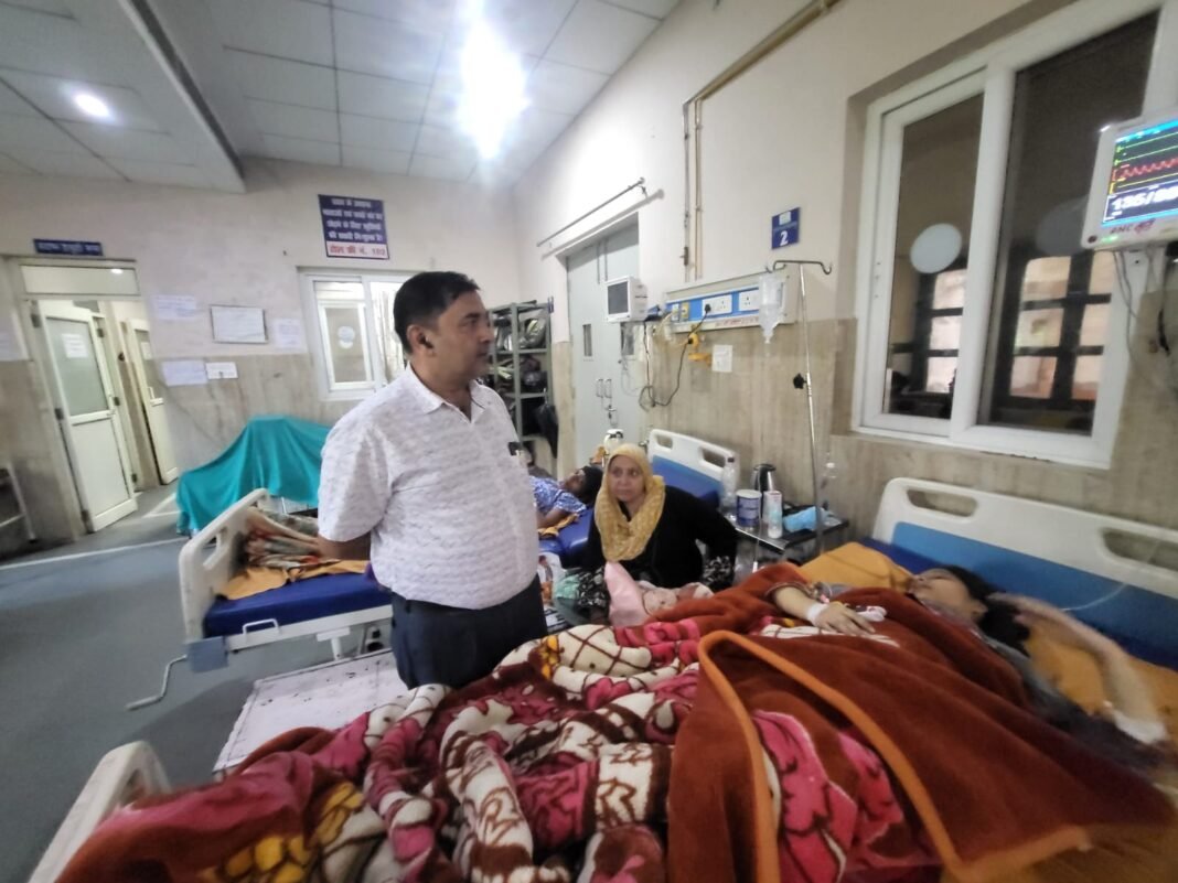 सीएमओ ने जसपुर सामुदायिक स्वास्थ्य केन्द्र का औचक निरीक्षण किया सीएमओ ने जसपुर सामुदायिक स्वास्थ्य केन्द्र का औचक निरीक्षण किया