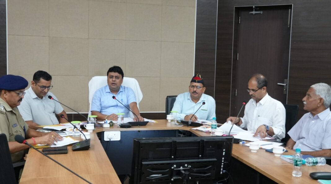 कलेक्ट्रेट में जिला सैनिक परिषद की त्रैमासिक समीक्षा बैठक आयोजित कलेक्ट्रेट में जिला सैनिक परिषद की त्रैमासिक समीक्षा बैठक आयोजित
