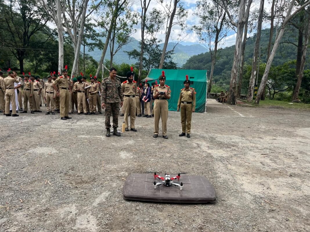 सीआरपीएफ कैंप, गौलापार में 120 कैडेट्स के लिए बेसिक लीडरशिप कैंप सीआरपीएफ कैंप, गौलापार में 120 कैडेट्स के लिए बेसिक लीडरशिप कैंप