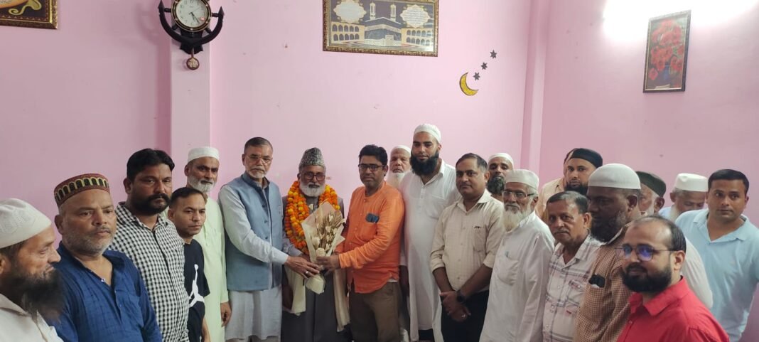 मुफ्ती कासमी का जोरदार स्वागत, हुनर परिषद को लेकर दिखाया बड़ा विजन मुफ्ती कासमी का जोरदार स्वागत, हुनर परिषद को लेकर दिखाया बड़ा विजन