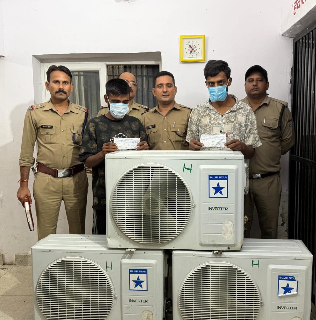 बैंक्वेट हॉल के गल्ले तोड़कर नकदी उड़ाई, तीन एसी आउटर भी ले गए; दो गिरफ्तार बैंक्वेट हॉल के गल्ले तोड़कर नकदी उड़ाई, तीन एसी आउटर भी ले गए; दो गिरफ्तार