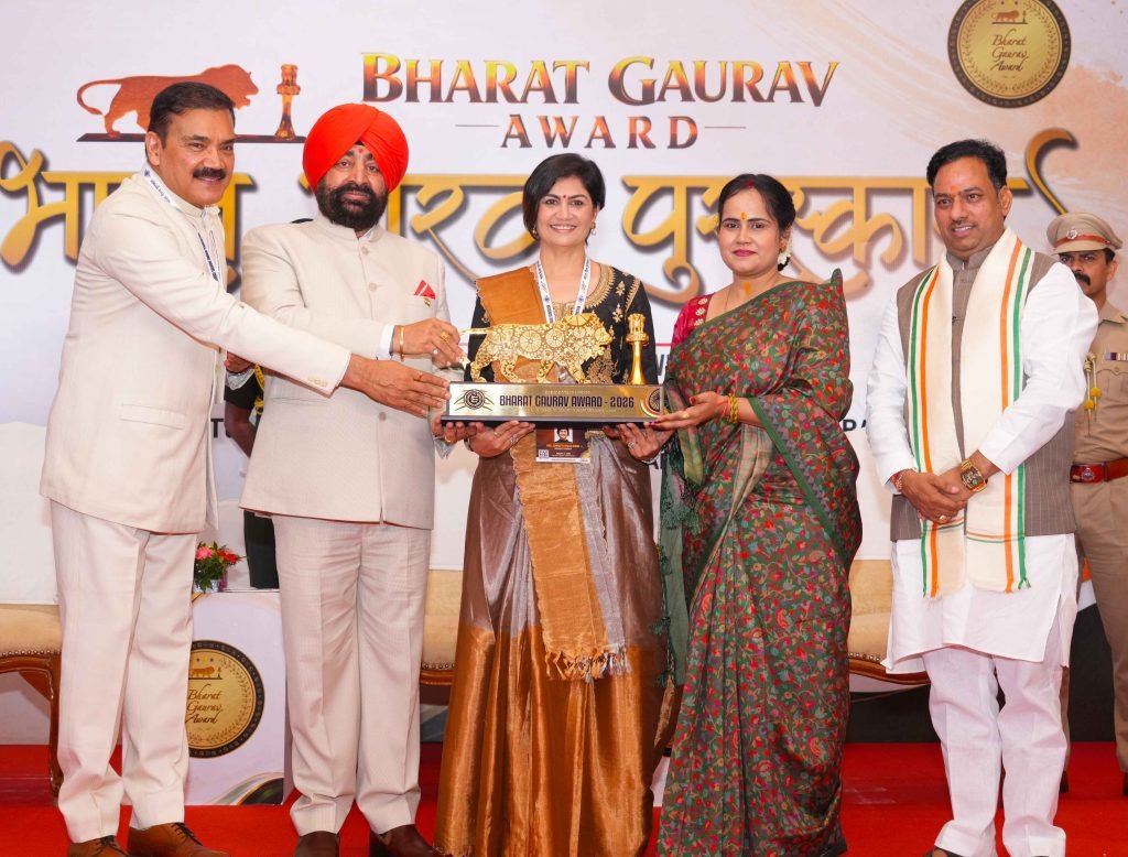 देहरादून में 22 प्रतिभाओं को मिला ‘भारत गौरव पुरस्कार’, राज्यपाल गुरमीत सिंह ने किया सम्मानित देहरादून में 22 प्रतिभाओं को मिला ‘भारत गौरव पुरस्कार’, राज्यपाल गुरमीत सिंह ने किया सम्मानित
