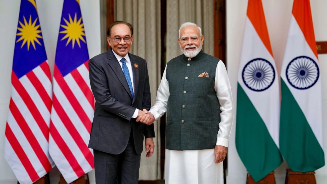 बॉलीवुड गानों से सजा मलेशियाई पीएम अनवर इब्राहिम का BRICS पोस्ट, सोशल मीडिया पर हुआ वायरल बॉलीवुड गानों से सजा मलेशियाई पीएम अनवर इब्राहिम का BRICS पोस्ट, सोशल मीडिया पर हुआ वायरल