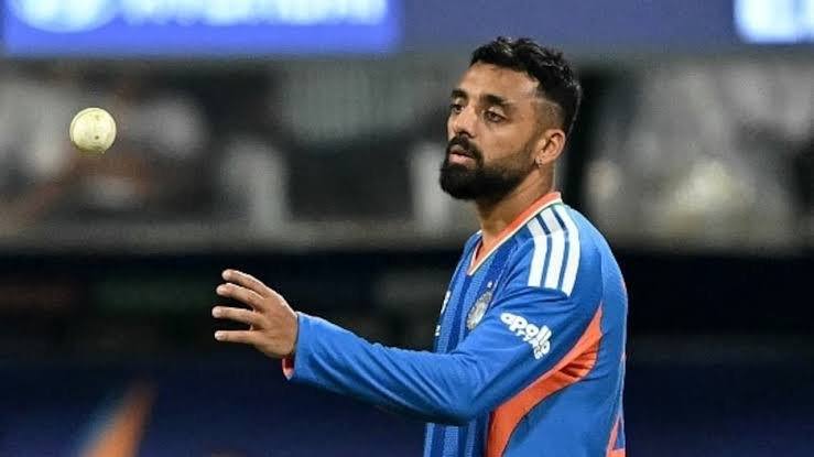 वरुण चक्रवर्ती चोटिल, अफगानिस्तान के खिलाफ टी20 सीरीज से हुए बाहर वरुण चक्रवर्ती चोटिल, अफगानिस्तान के खिलाफ टी20 सीरीज से हुए बाहर