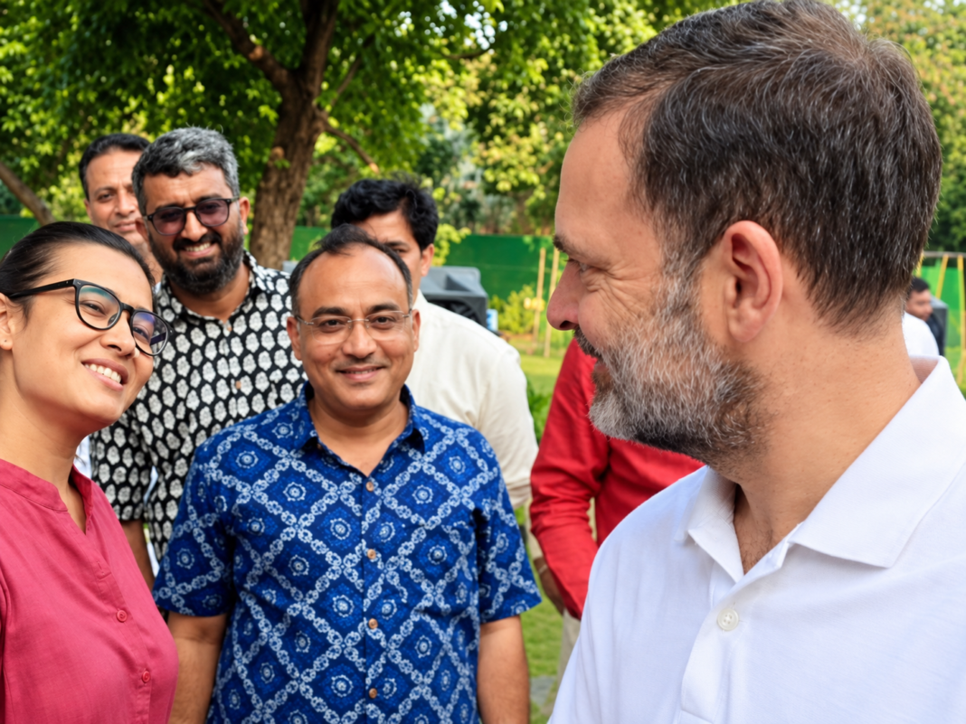 राहुल गांधी के कार्यक्रमों में नेहा बोरा को मिली तवज्जो से NSUI में नाराजगी, व्हाट्सएप ग्रुप का नाम रखा ‘We The Chhotu’ राहुल गांधी के कार्यक्रमों में नेहा बोरा को मिली तवज्जो से NSUI में नाराजगी, व्हाट्सएप ग्रुप का नाम रखा ‘We The Chhotu’