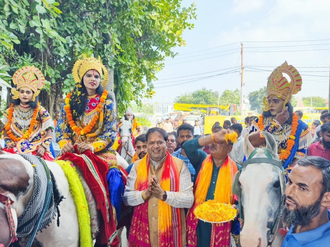 नगर निगम में पहली बार पहुंची श्रीराम बारात,गूंजे जय श्री राम के जयकारे नगर निगम में पहली बार पहुंची श्रीराम बारात,गूंजे जय श्री राम के जयकारे