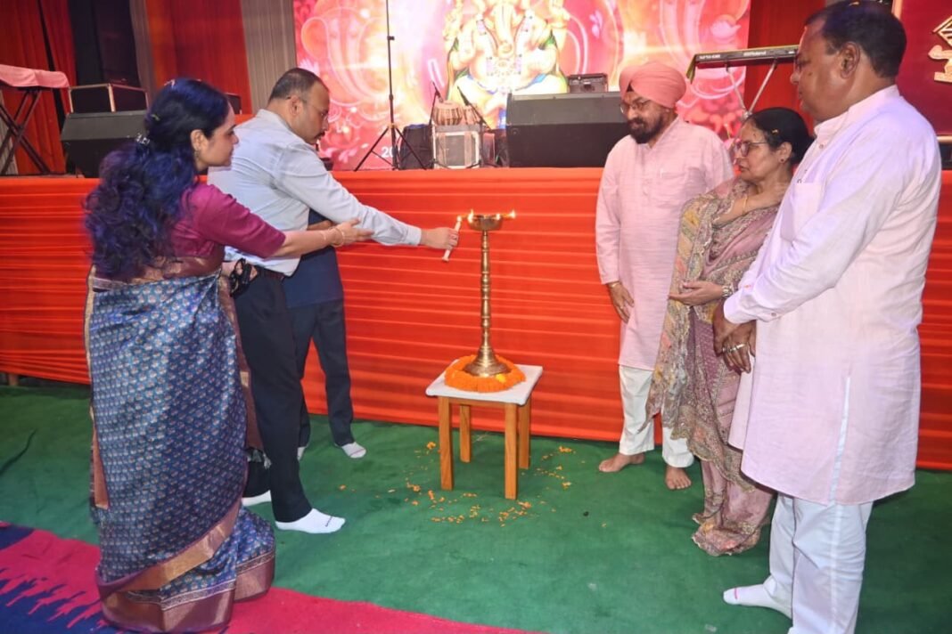 31वीं वाहिनी पीएसी का स्थापना दिवस समारोह की तीसरी संध्या रही यादगार 31वीं वाहिनी पीएसी का स्थापना दिवस समारोह की तीसरी संध्या रही यादगार