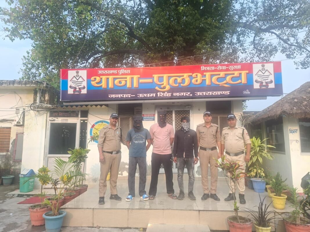 रोडवेज बस चालक से मारपीट के मामले में पुलिस की कार्रवाई तीन आरोपी गिरफ्तार रोडवेज बस चालक से मारपीट के मामले में पुलिस की कार्रवाई तीन आरोपी गिरफ्तार