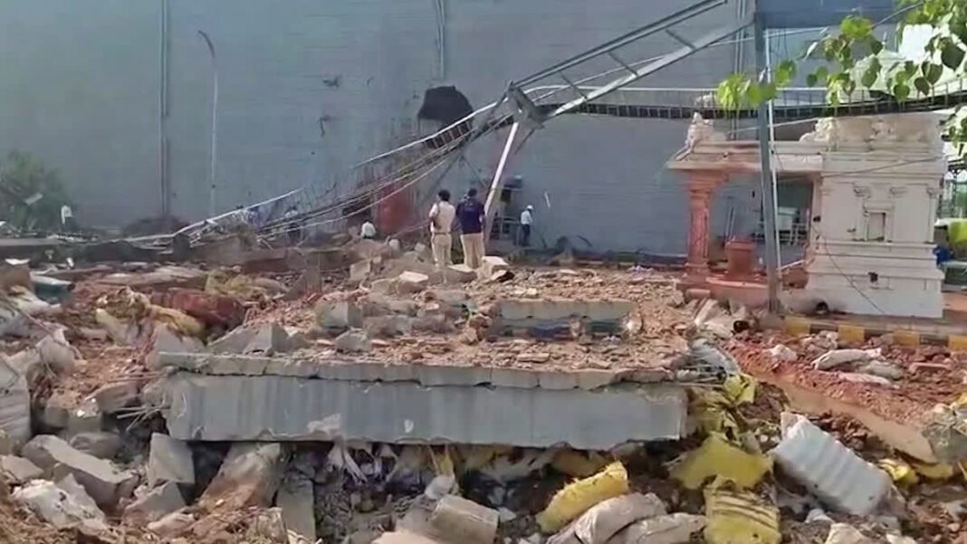 आंध्र प्रदेश की कंपनी में बॉयलर फटने से चार मजदूरों की मौत, कई घायल आंध्र प्रदेश की कंपनी में बॉयलर फटने से चार मजदूरों की मौत, कई घायल