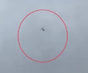बदरीनाथ से देहरादून लौट रहा हेलीकॉप्टर जोशीमठ के पास लापता, छह लोग थे सवार; तलाश में जुटीं बचाव टीमें बदरीनाथ से देहरादून लौट रहा हेलीकॉप्टर जोशीमठ के पास लापता, छह लोग थे सवार; तलाश में जुटीं बचाव टीमें