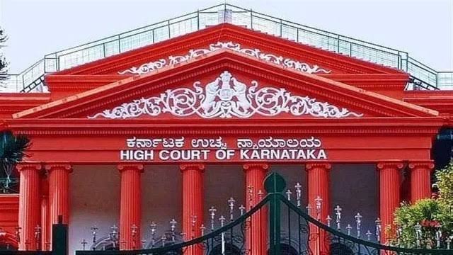 सोशल मीडिया पर खबर शेयर करना अपराध नहीं, कर्नाटक हाई कोर्ट ने X अकाउंट एडमिन के खिलाफ FIR की रद्द सोशल मीडिया पर खबर शेयर करना अपराध नहीं, कर्नाटक हाई कोर्ट ने X अकाउंट एडमिन के खिलाफ FIR की रद्द