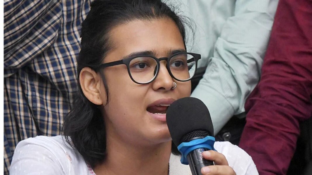 दिल्ली हाईकोर्ट से AISA अध्यक्ष नेहा बोरा को झटका, शांति बॉन्ड की याचिका खारिज दिल्ली हाईकोर्ट से AISA अध्यक्ष नेहा बोरा को झटका, शांति बॉन्ड की याचिका खारिज