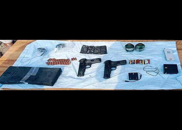 पंजाब में बड़ी साजिश नाकाम, AK-47 और दो हैंड ग्रेनेड बरामद; हथियार तस्करी नेटवर्क का खुलासा पंजाब में बड़ी साजिश नाकाम, AK-47 और दो हैंड ग्रेनेड बरामद; हथियार तस्करी नेटवर्क का खुलासा