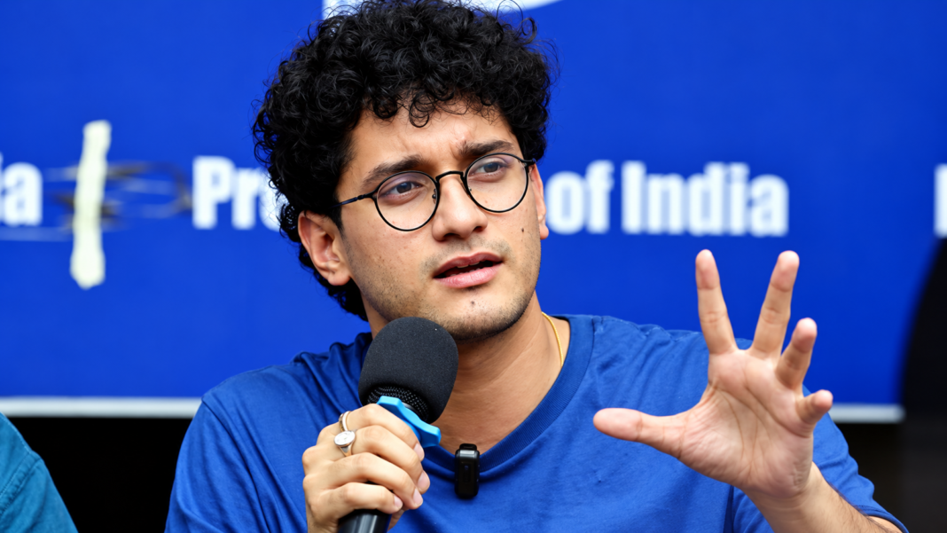 सौरव दास की पहचान और पृष्ठभूमि की होगी जांच, मद्रास हाईकोर्ट ने केंद्र सरकार समेत कई पक्षों को जारी किया नोटिस सौरव दास की पहचान और पृष्ठभूमि की होगी जांच, मद्रास हाईकोर्ट ने केंद्र सरकार समेत कई पक्षों को जारी किया नोटिस